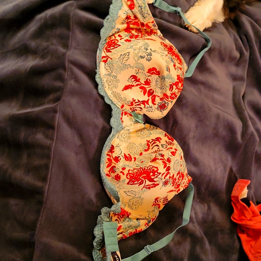Adore me Tshirt bra
